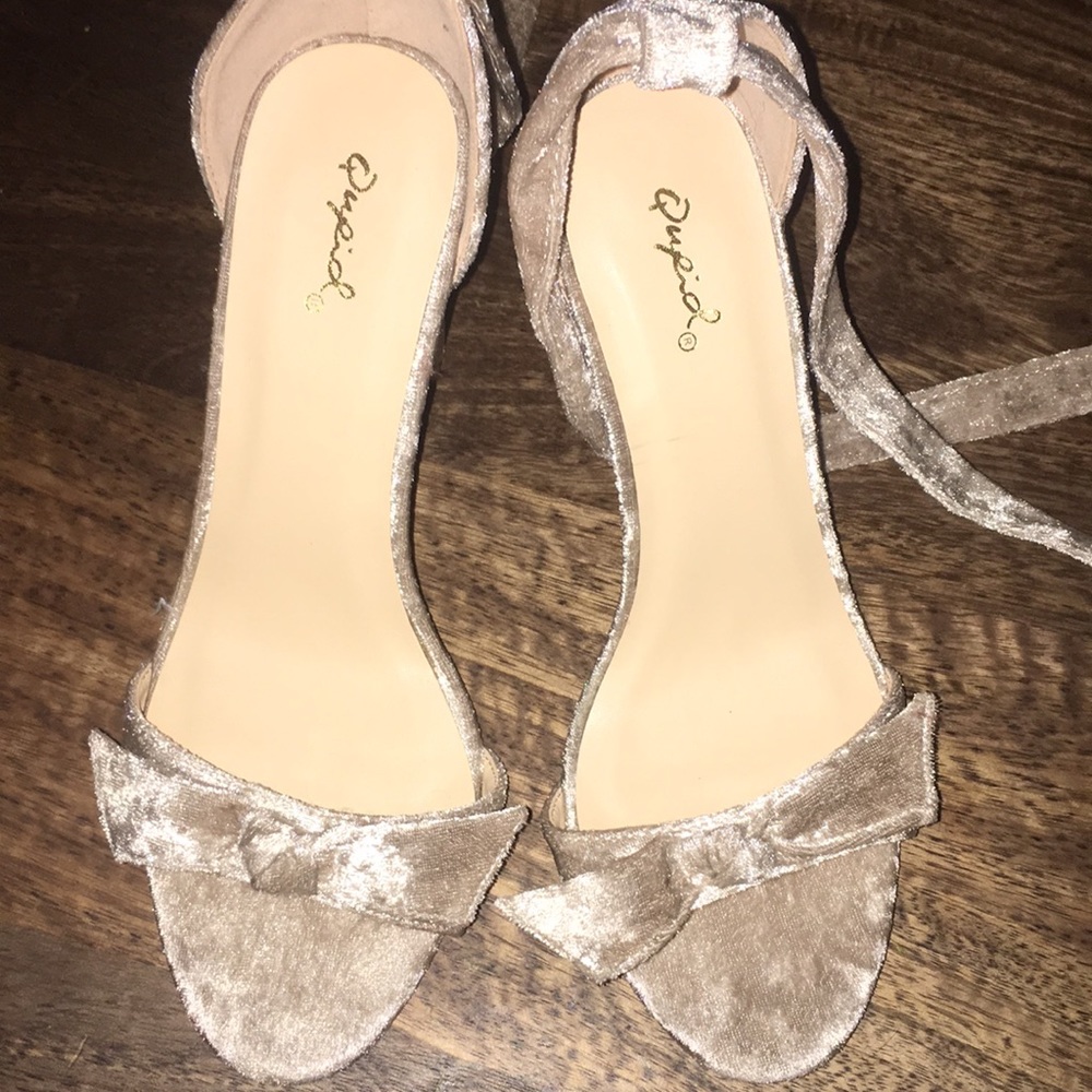Beautiful crushed velvet heels